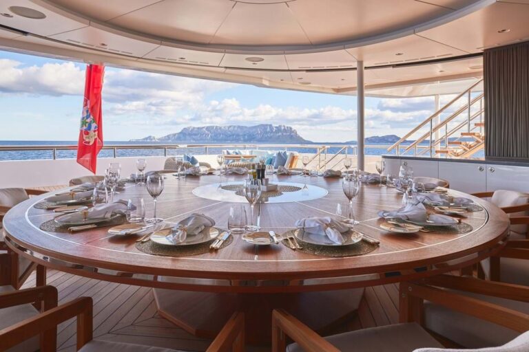 Deck Dining