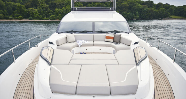 Foredeck (sistership)