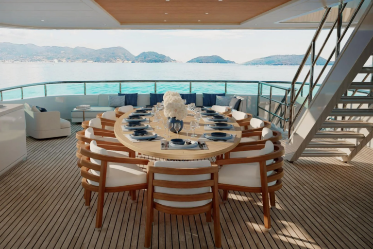 Main Deck Outdoor Dining
