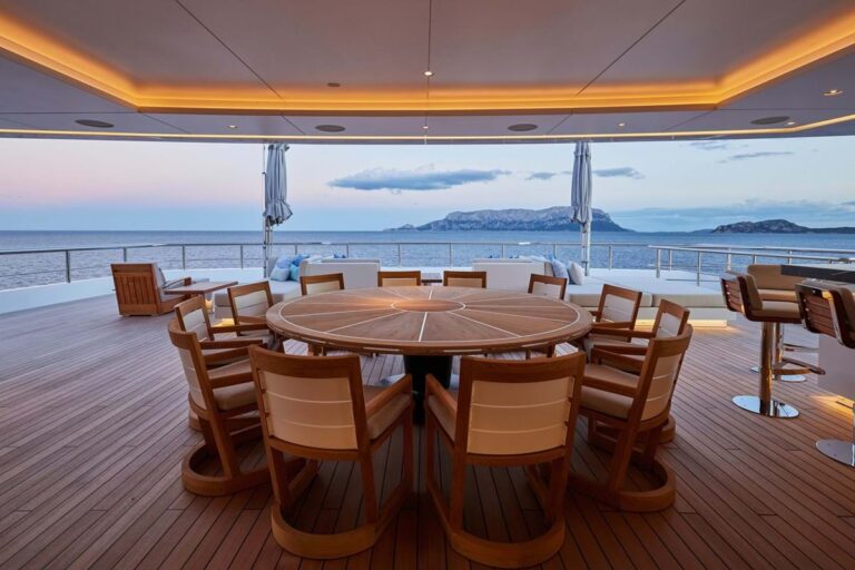 Deck Dining