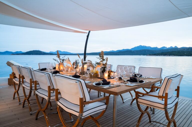 Water's Edge Dining
