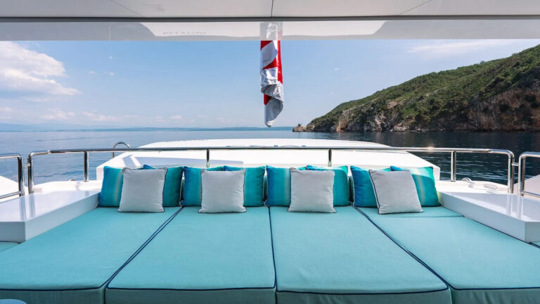Main Deck Aft Sun Pads