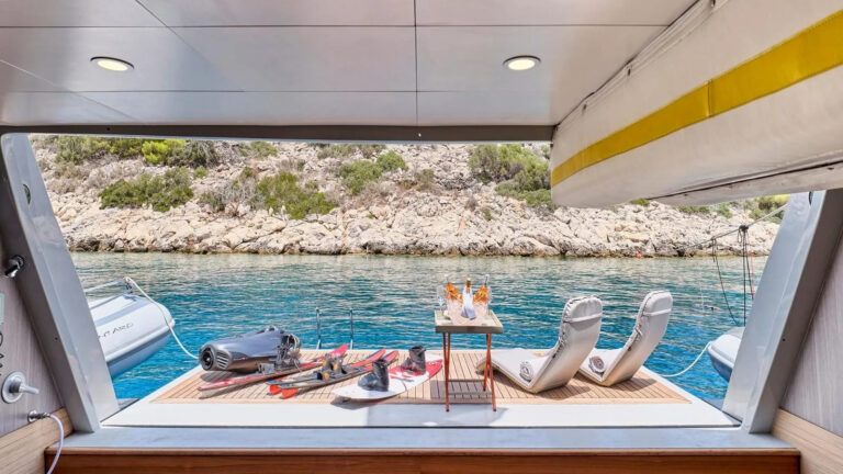 Stern Beach Club