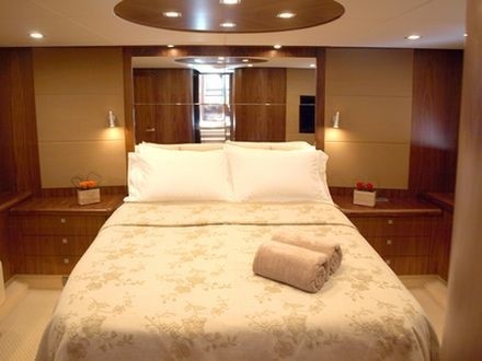 The 21m Yacht AMADEUS