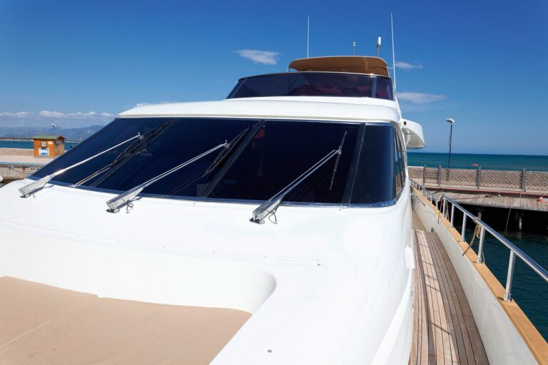 The 21m Yacht AQVA