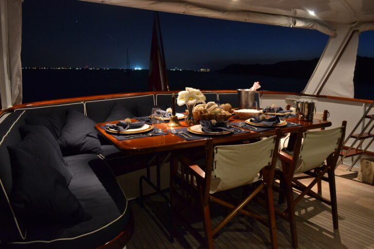 The 21m Yacht BONAPARTE