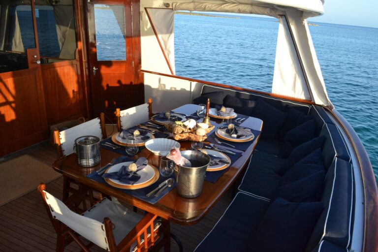 The 21m Yacht BONAPARTE