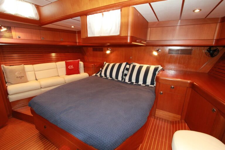 The 21m Yacht CLAUDIA IV