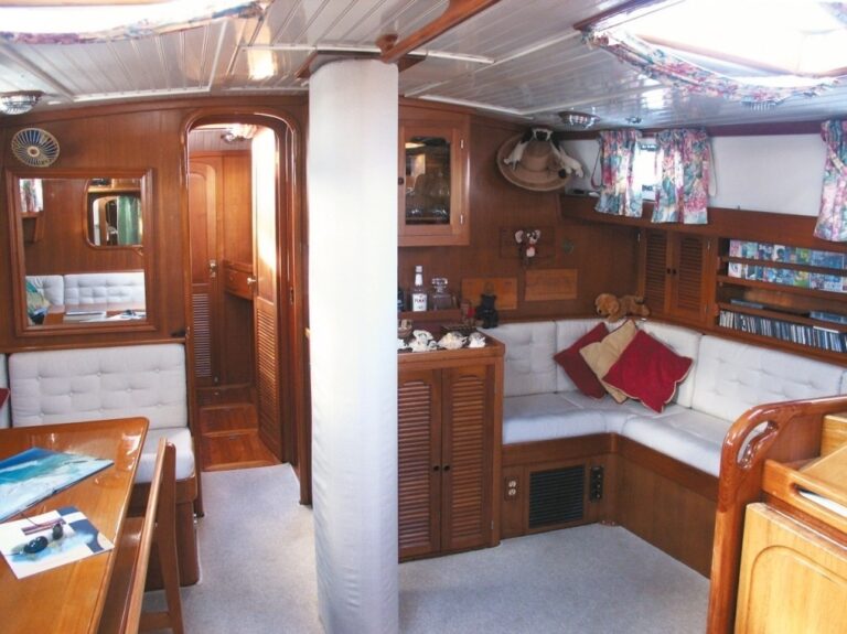 The 21m Yacht HIGH ASPECT