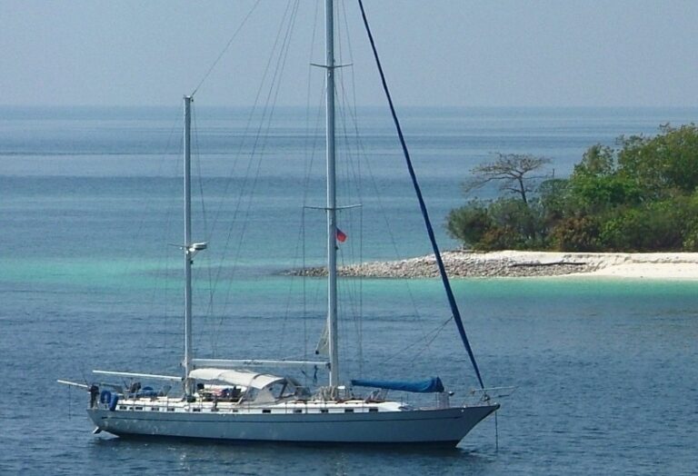 The 21m Yacht HIGH ASPECT