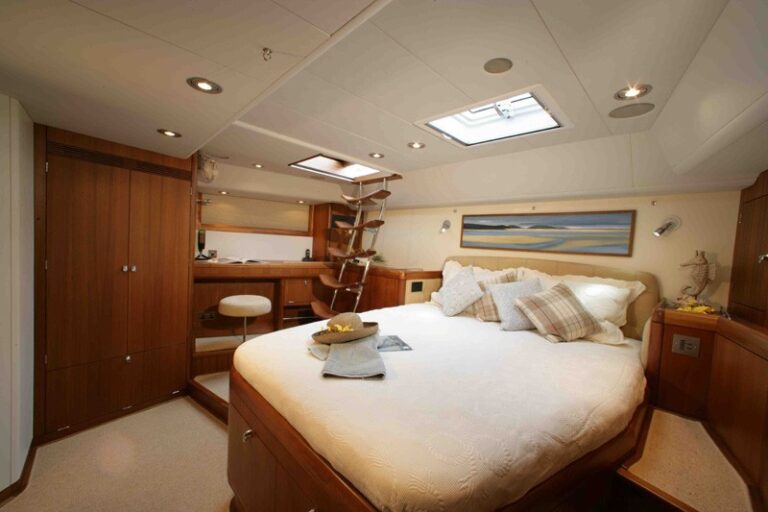 The 21m Yacht LUSKENTYRE