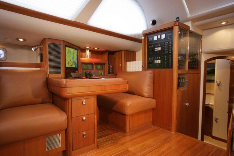 The 21m Yacht LUSKENTYRE