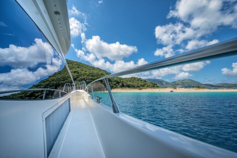 The 21m Yacht MANU