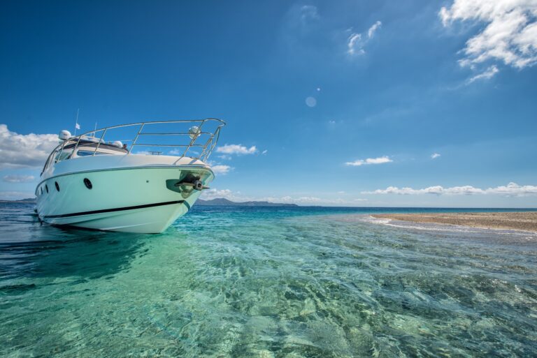 The 21m Yacht MANU