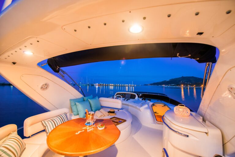 The 21m Yacht MANU