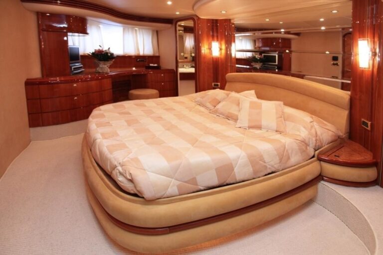 The 21m Yacht PRINCESS SISSI