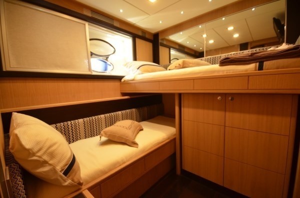 The 21m Yacht SAKURA