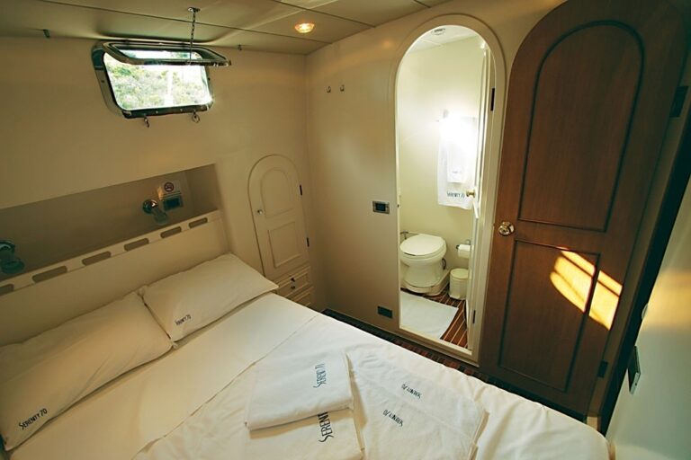 The 21m Yacht SERENITY 70