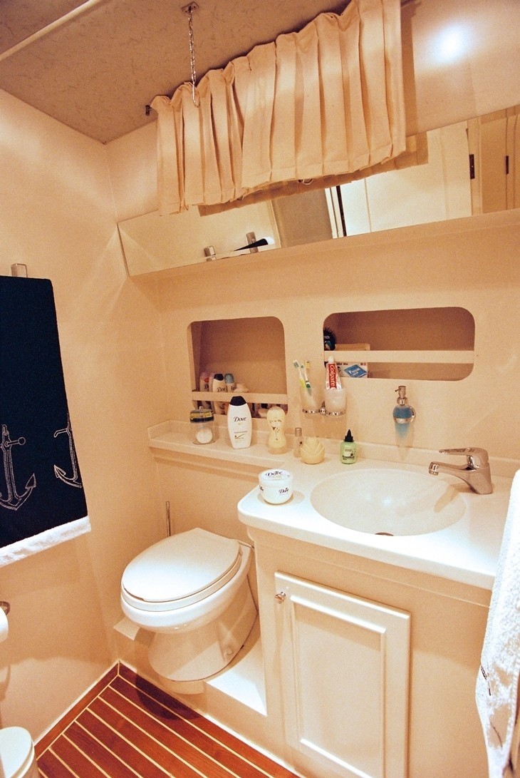 The 21m Yacht SERENITY 70