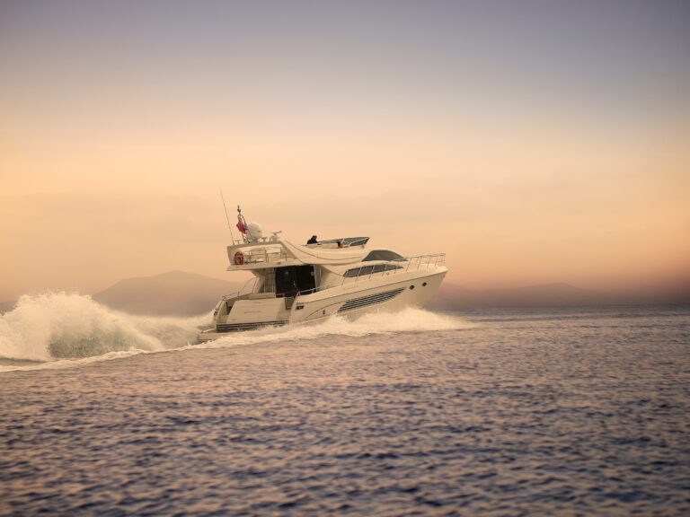The 21m Yacht SPACE