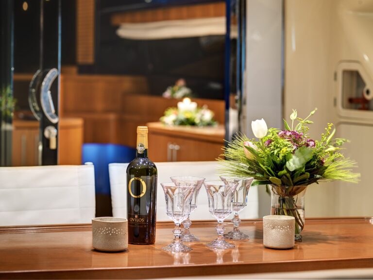 The 21m Yacht SPACE