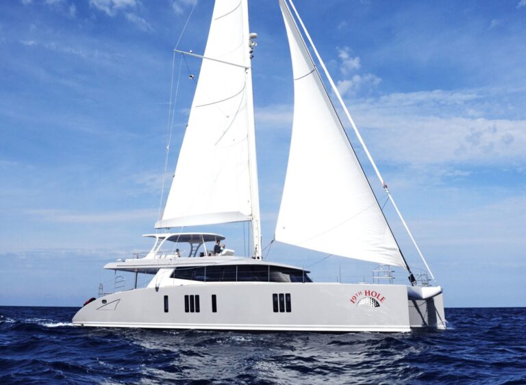 The 22m Yacht 19TH HOLE