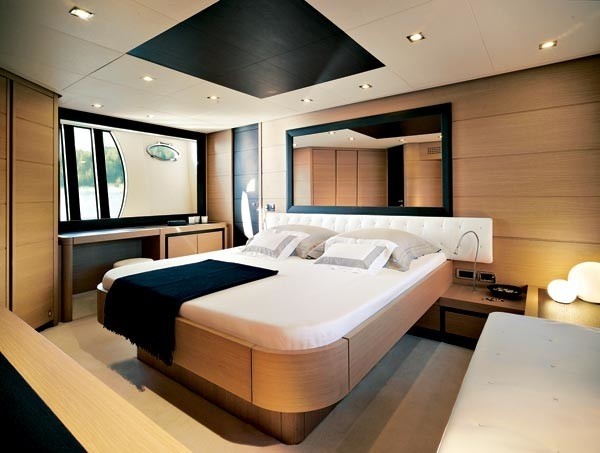 The 22m Yacht ANGELS AND DEMONS