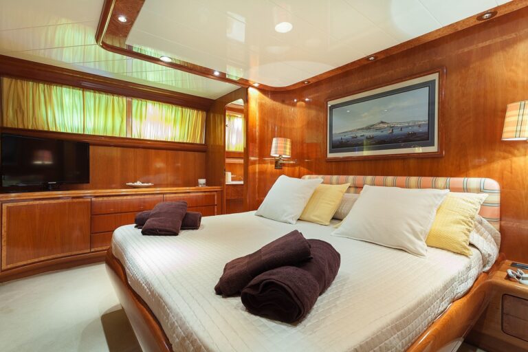 The 22m Yacht BERNADETTE