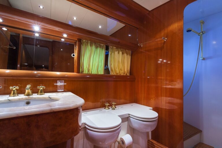 The 22m Yacht BERNADETTE