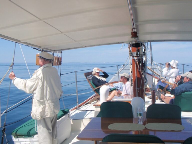Life On Board Yacht BONNIE LYNN