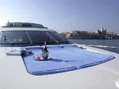 The 22m Yacht MIDNIGHT ROSE
