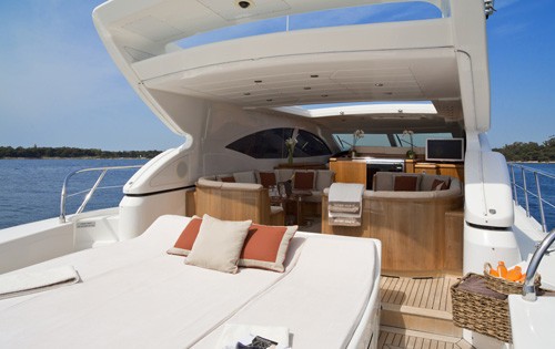 Life On Yacht OUTSIDE EDGE IV