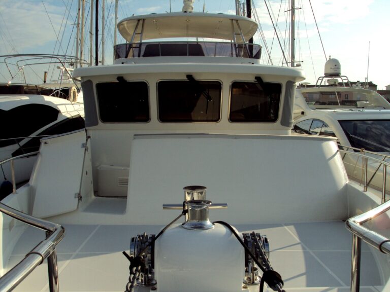 The 22m Yacht SILVER FOX