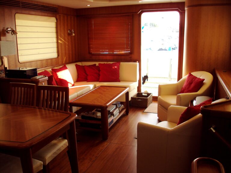 The 22m Yacht SILVER FOX