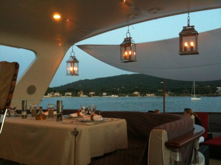 The 22m Yacht SILVER FOX