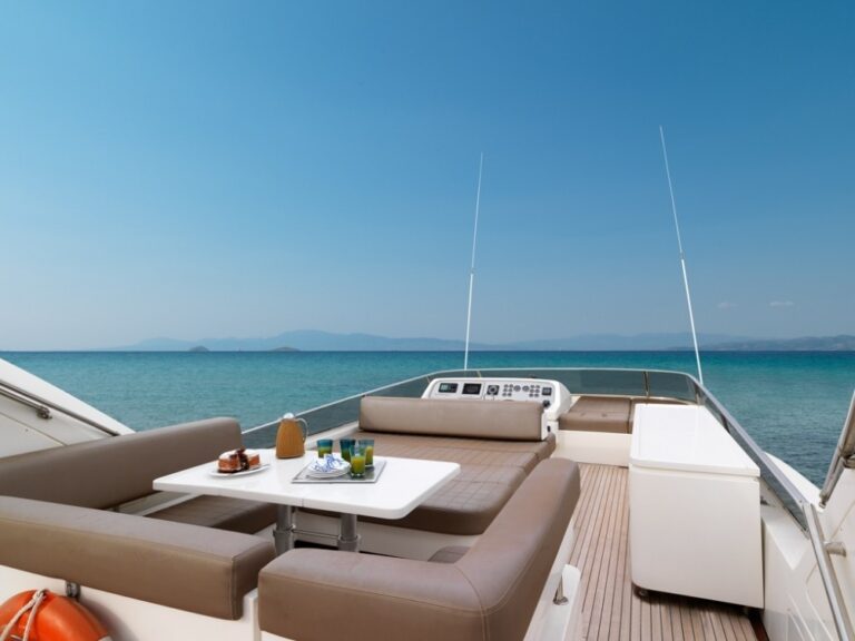 The 23m Yacht AIMILIA
