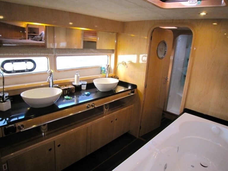 The 23m Yacht CATTITUDE