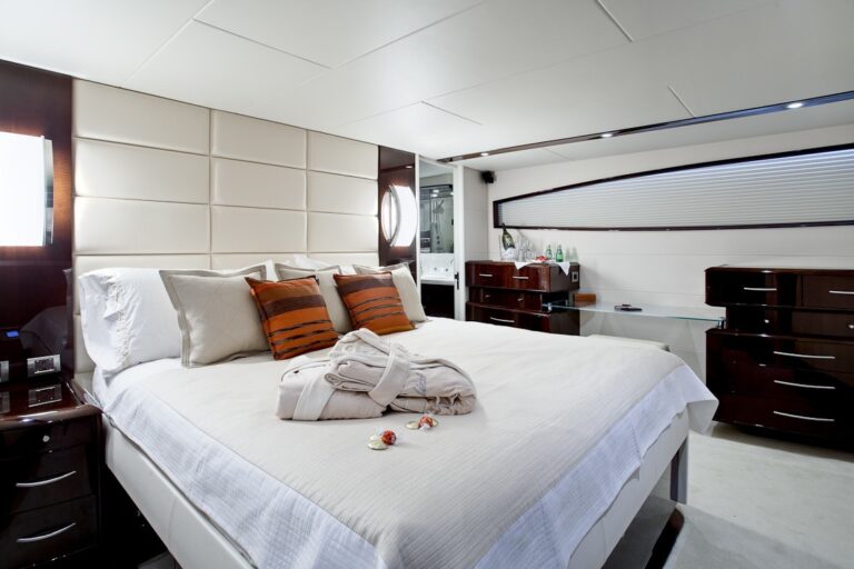 The 23m Yacht LIZZI