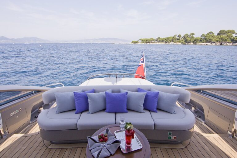 The 23m Yacht LOW BLOW