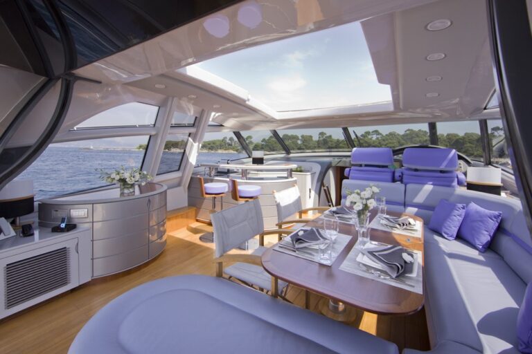 The 23m Yacht LOW BLOW