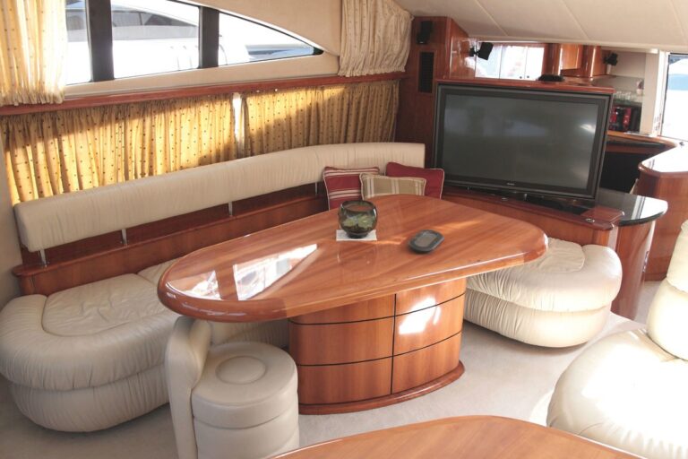 The 23m Yacht LUCKY SEVEN