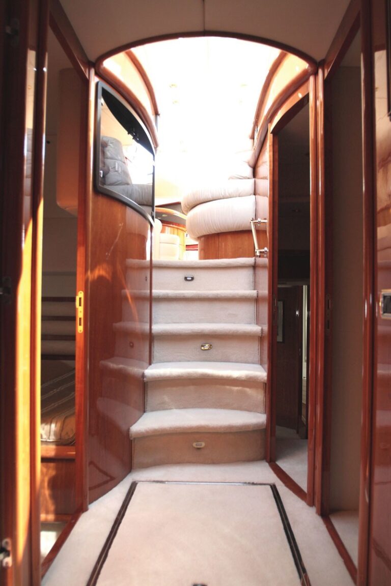The 23m Yacht LUCKY SEVEN