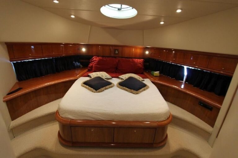The 23m Yacht LUCKY SEVEN