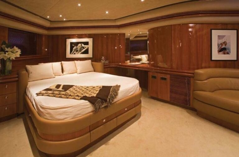 The 23m Yacht RUFF ONE