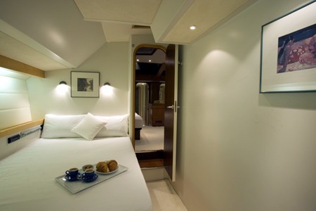 The 23m Yacht SUNDAY MORNING