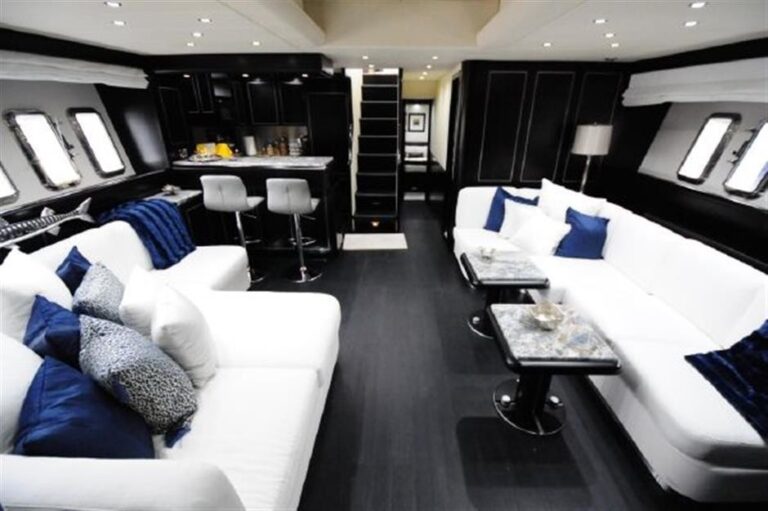 The 24m Yacht COAL BLOODED