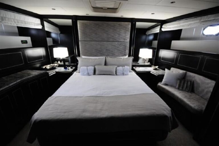 The 24m Yacht COAL BLOODED