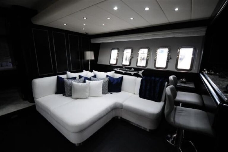 The 24m Yacht COAL BLOODED
