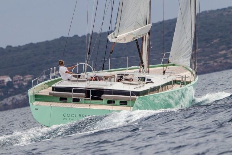 The 24m Yacht COOL BREEZE