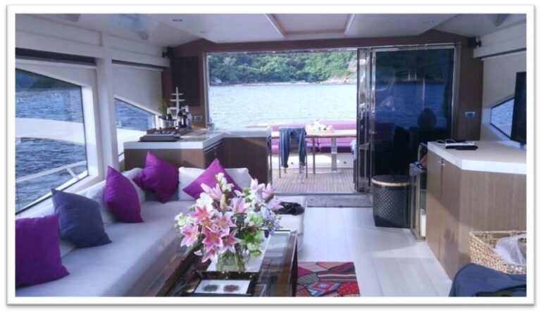 Inside Aboard Yacht HIP NAUTIST